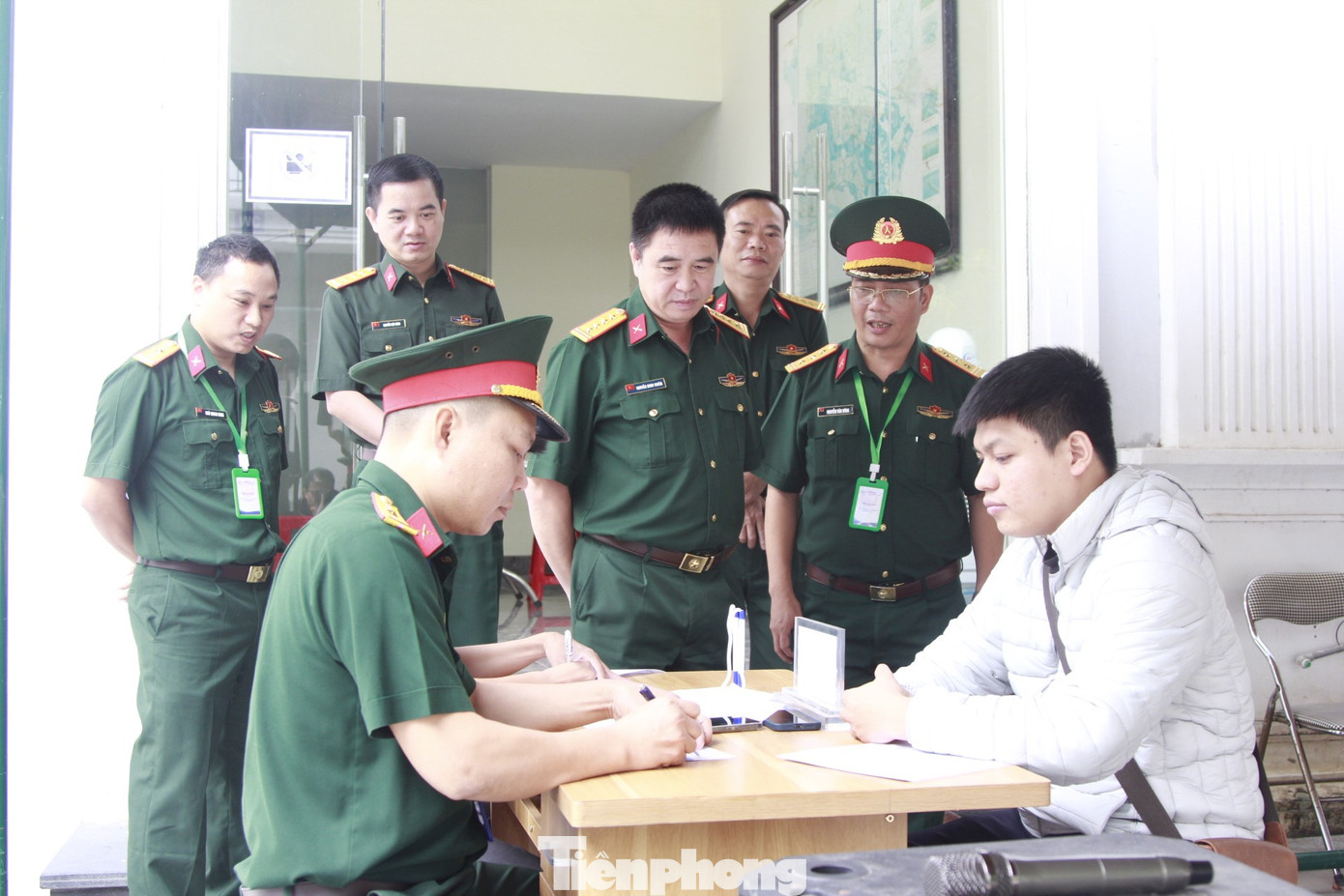 Hà Nội: Không còn cảnh chen chân xếp hàng nộp hồ sơ mua NOXH sau động thái của chủ đầu tư- Ảnh 3.