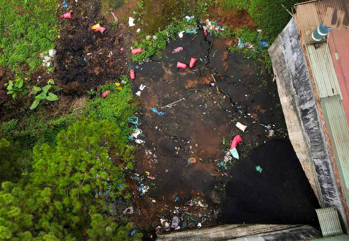 Tận thấy cơ ngơi của đại gia 'cà phê giả' vừa bị tạm giữ hình sự- Ảnh 4. Tận thấy cơ ngơi của đại gia 'cà phê giả' vừa bị tạm giữ hình sự- Ảnh 4.