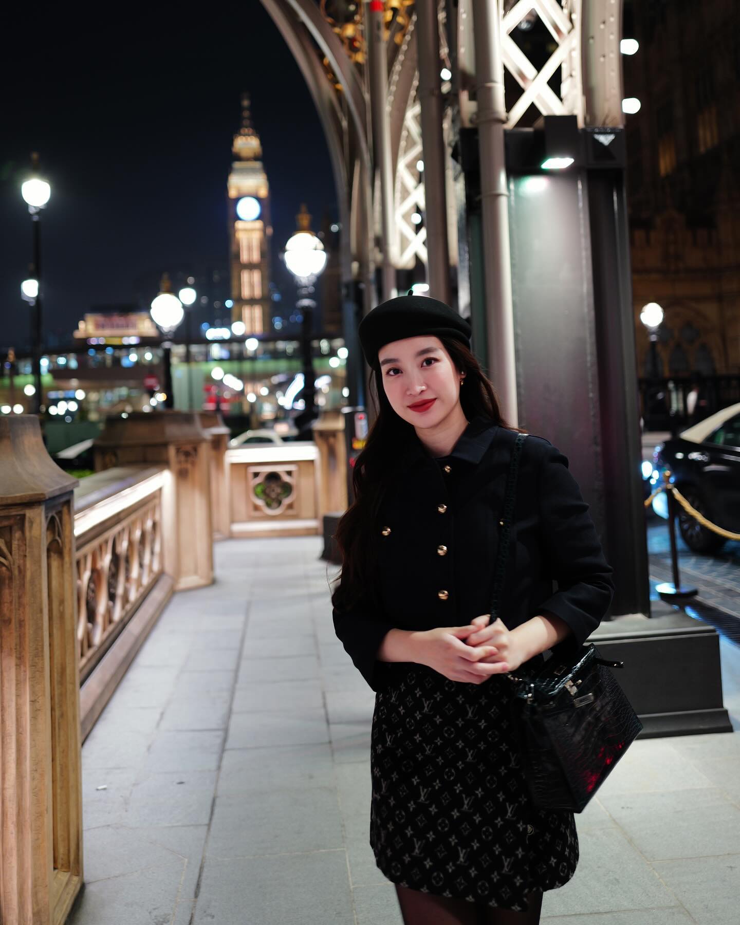 Phong cách thời trang mỗi người một vẻ của 4 nàng dâu hào môn nổi tiếng nhất- Ảnh 19. Phong cách thời trang mỗi người một vẻ của 4 nàng dâu hào môn nổi tiếng nhất- Ảnh 19.