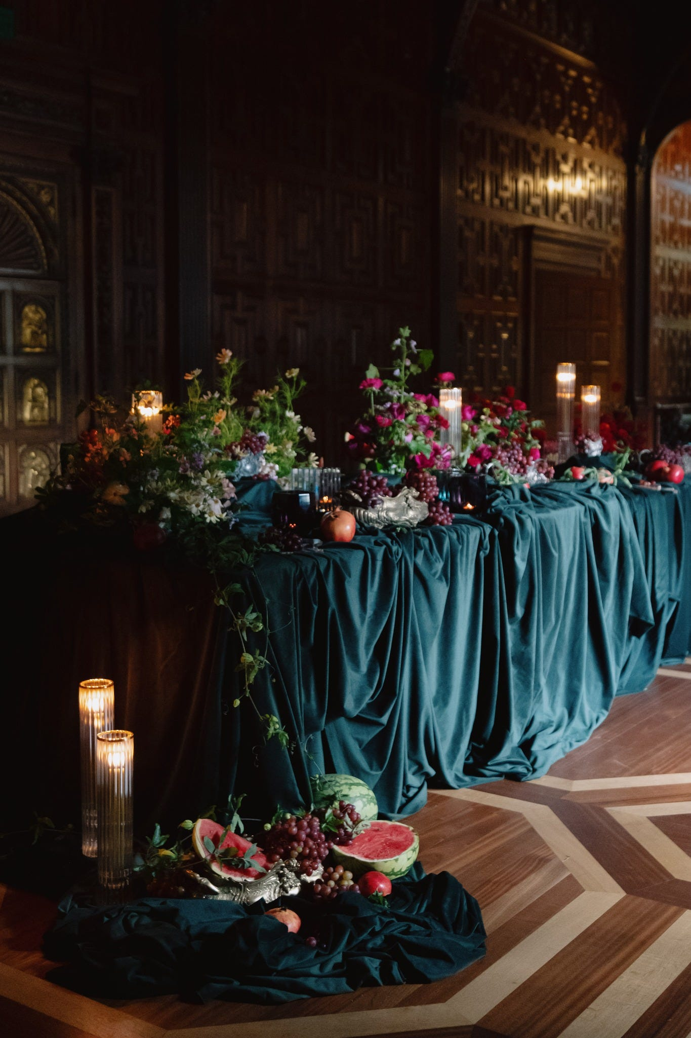 Ảnh cưới nét căng của em chồng Hà Tăng lên thẳng tạp chí châu Âu: Váy và nhẫn cưới  Ảnh cưới nét căng của em chồng Hà Tăng lên thẳng tạp chí châu Âu: Váy và nhẫn cưới