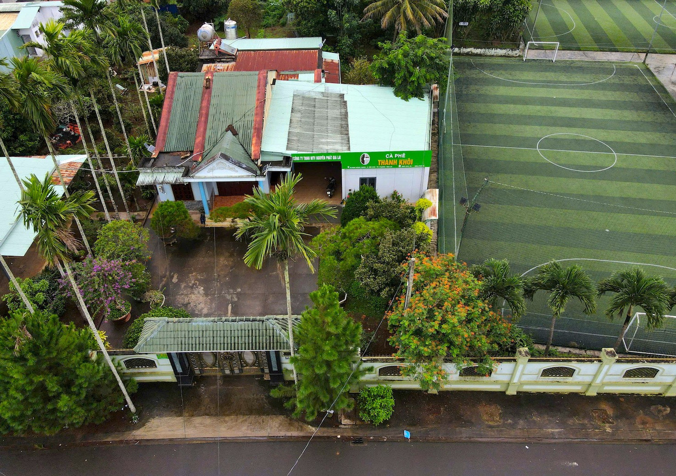 Tận thấy cơ ngơi của đại gia 'cà phê giả' vừa bị tạm giữ hình sự- Ảnh 8. Tận thấy cơ ngơi của đại gia 'cà phê giả' vừa bị tạm giữ hình sự- Ảnh 8.