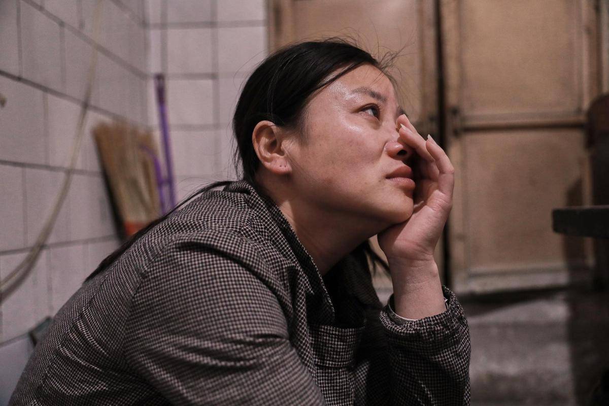 Người phụ nữ nuôi em gái thành luật sư, cho tiền mua nhà, cưới chồng, đến khi bệnh nặng xin ở nhờ, em đáp: "Nhà em đang có khách"- Ảnh 2. Người phụ nữ nuôi em gái thành luật sư, cho tiền mua nhà, cưới chồng, đến khi bệnh nặng xin ở nhờ, em đáp: "Nhà em đang có khách"- Ảnh 2.