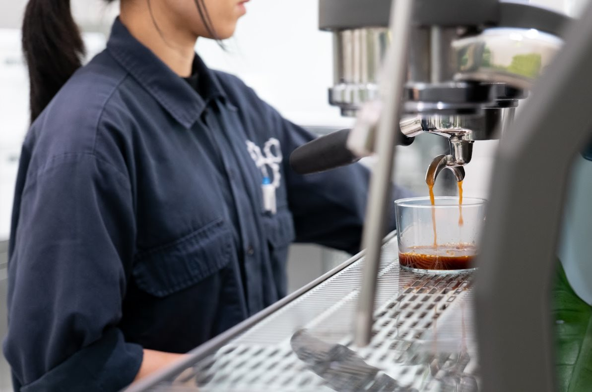 Bí mật đằng sau ly cà phê 750.000 đồng, giá gấp 37 lần ly cà phê vỉa hè- Ảnh 7. Bí mật đằng sau ly cà phê 750.000 đồng, giá gấp 37 lần ly cà phê vỉa hè- Ảnh 7.