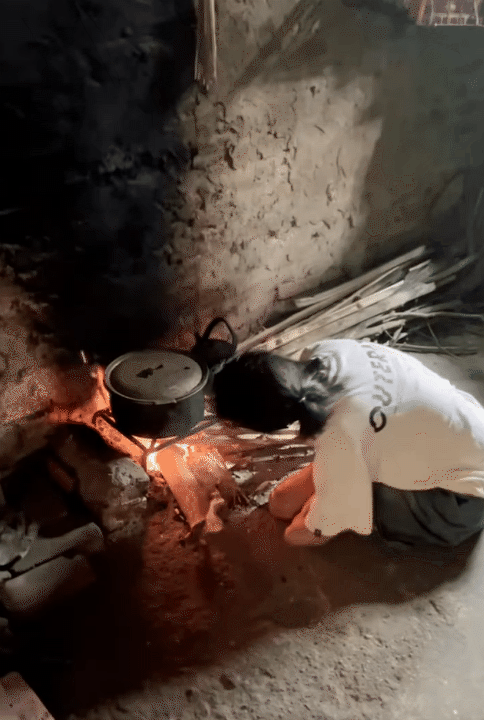 NGA TÍCH CỰC - Kênh Tiktok của mẹ 2 con mất tứ chi sau cơn bạo bệnh: Kiên cường tập luyện với đôi chân  NGA TÍCH CỰC - Kênh Tiktok của mẹ 2 con mất tứ chi sau cơn bạo bệnh: Kiên cường tập luyện với đôi chân