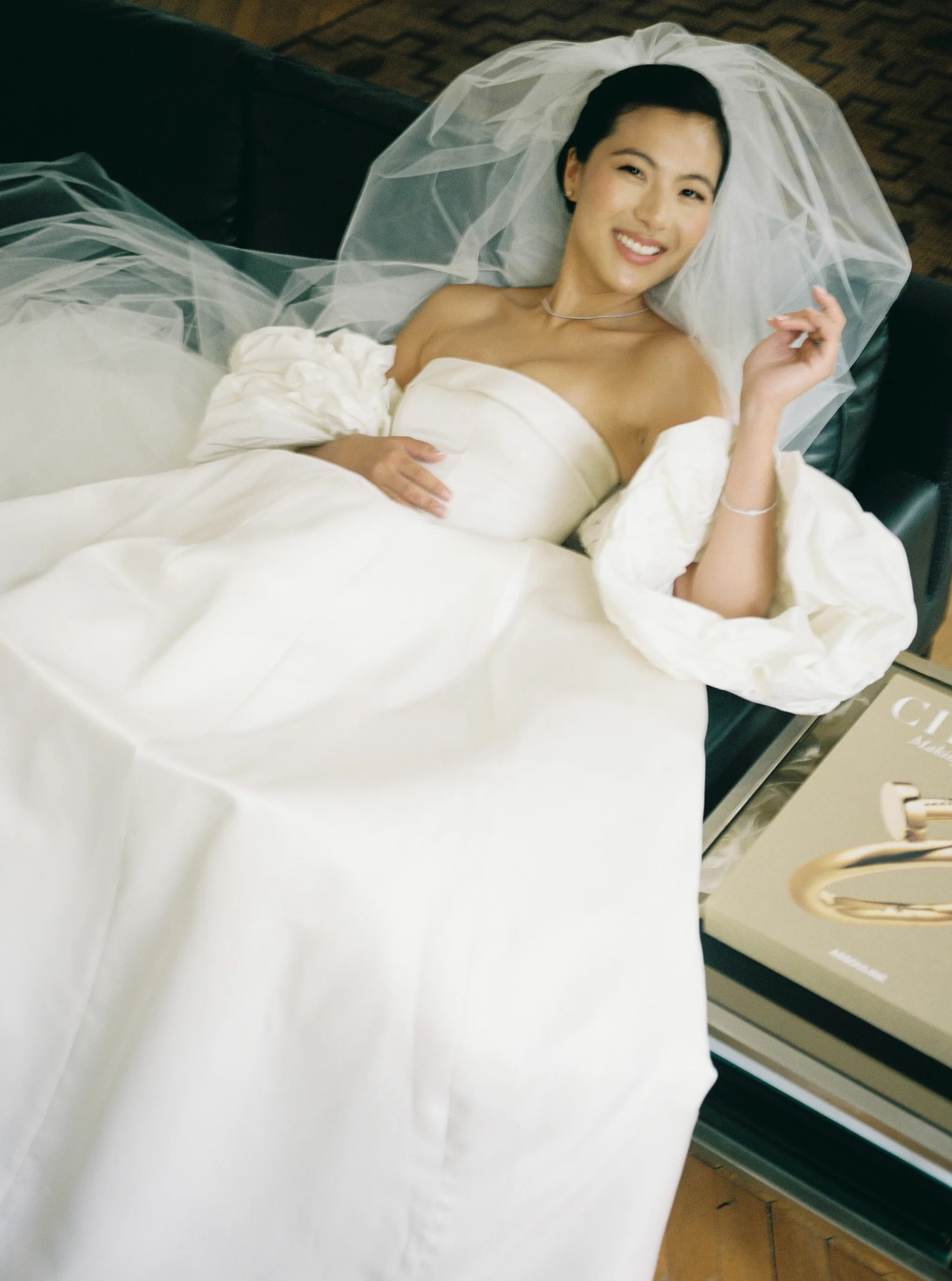 Đám cưới cổ tích của cô gái châu Á bình thường với hậu duệ gia tộc Givenchy- Ảnh 10. Đám cưới cổ tích của cô gái châu Á bình thường với hậu duệ gia tộc Givenchy- Ảnh 10.