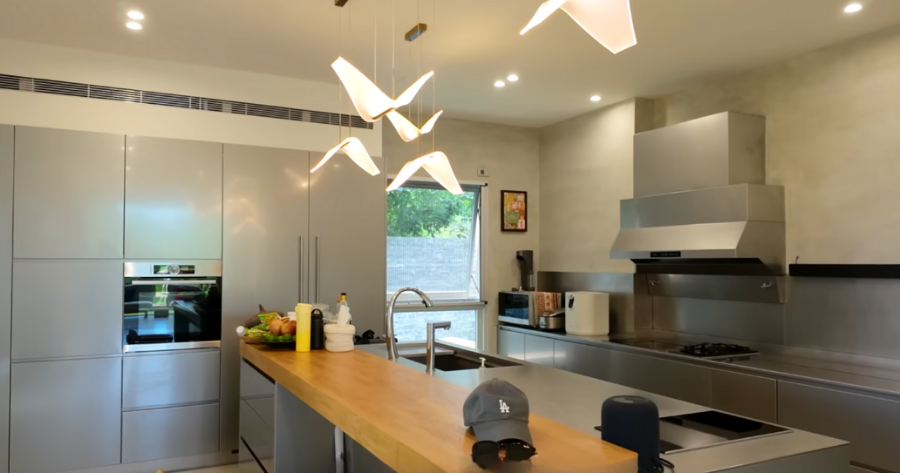 Nữ nghệ sĩ 35 tuổi vừa chăm chồng bệnh nặng vừa xây biệt thự, trả 77 triệu tiền điện vì mắc một sai lầm- Ảnh 11. Nữ nghệ sĩ 35 tuổi vừa chăm chồng bệnh nặng vừa xây biệt thự, trả 77 triệu tiền điện vì mắc một sai lầm- Ảnh 11.