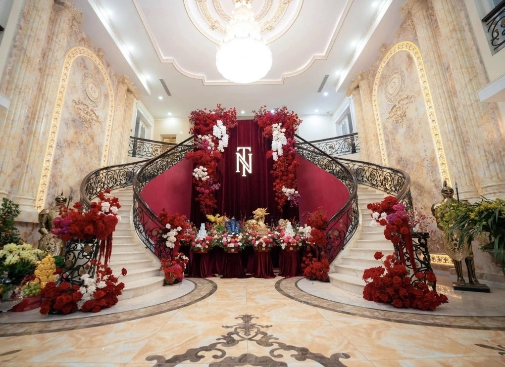 Sao Việt lấy chồng lần 2 giờ ở biệt thự xa hoa: Đẹp còn học hành giỏi giang, em trai cũng  Sao Việt lấy chồng lần 2 giờ ở biệt thự xa hoa: Đẹp còn học hành giỏi giang, em trai cũng