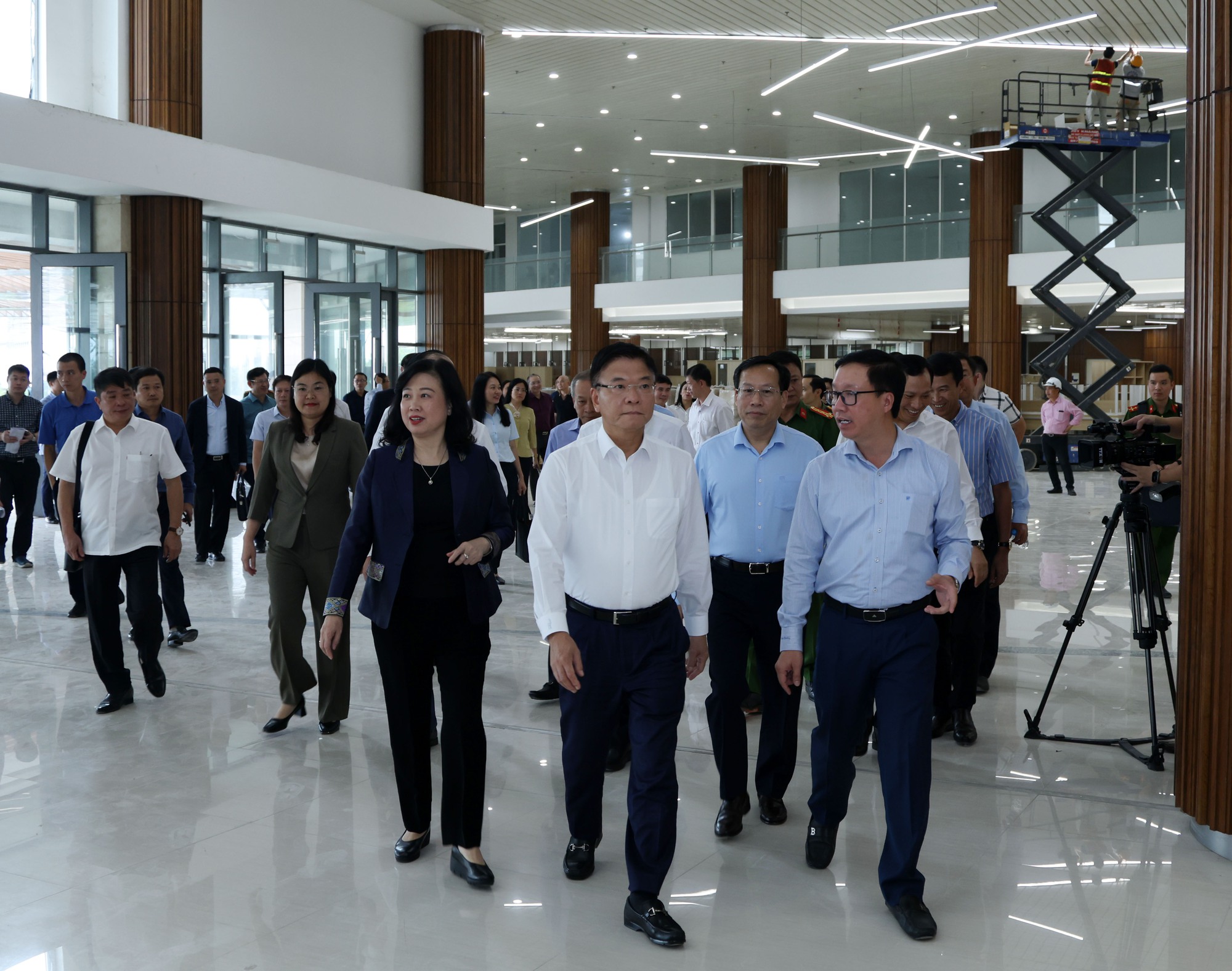 Phó Thủ tướng Lê Thành Long kiểm tra tiến độ 2 dự án y tế lớn tại Ninh Bình- Ảnh 2. Phó Thủ tướng Lê Thành Long kiểm tra tiến độ 2 dự án y tế lớn tại Ninh Bình- Ảnh 2.