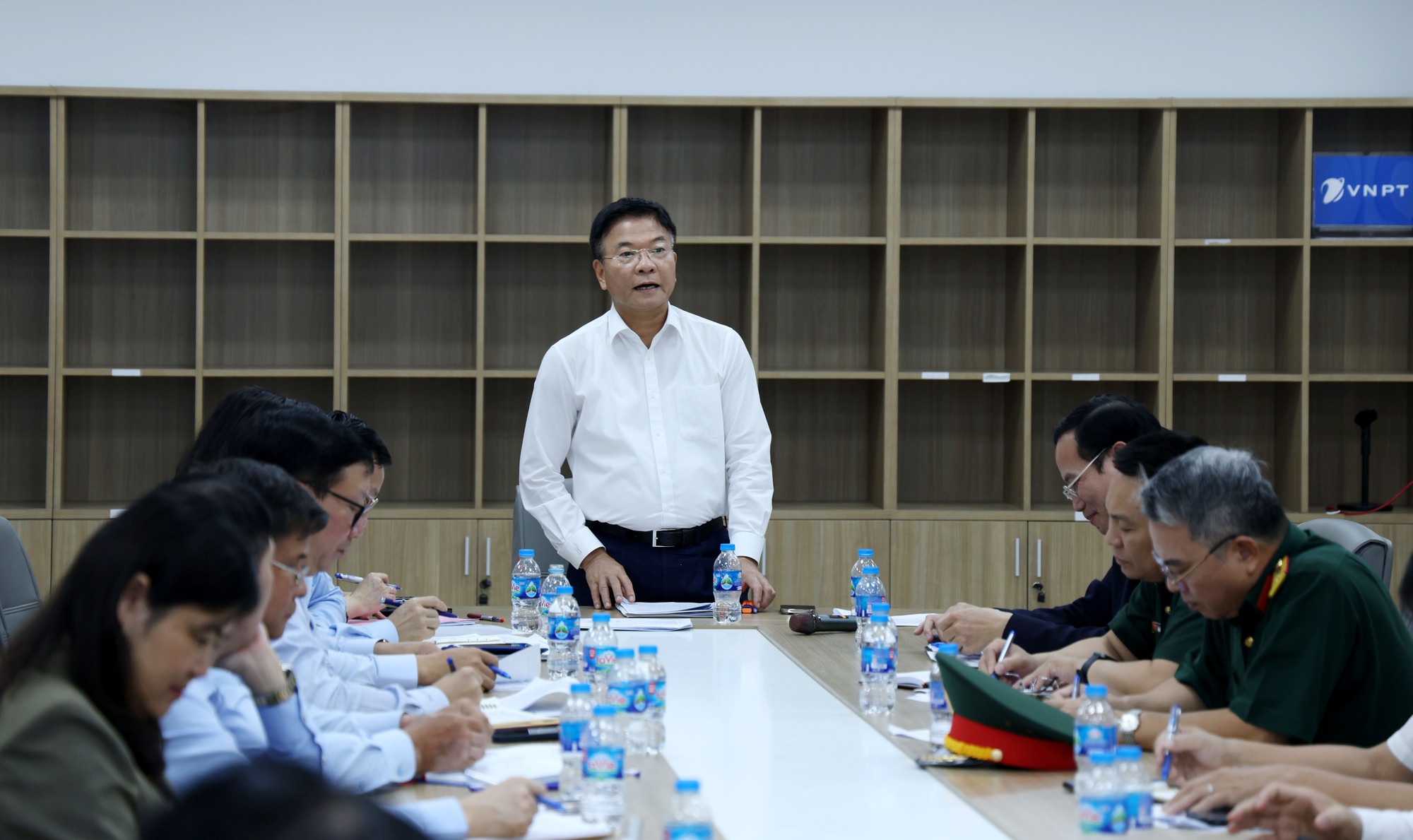 Phó Thủ tướng Lê Thành Long kiểm tra tiến độ 2 dự án y tế lớn tại Ninh Bình- Ảnh 3. Phó Thủ tướng Lê Thành Long kiểm tra tiến độ 2 dự án y tế lớn tại Ninh Bình- Ảnh 3.