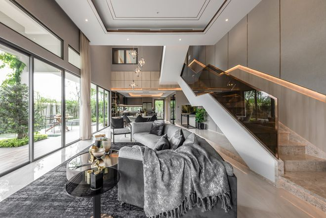 photo-1761721892354 photo-1761721892354