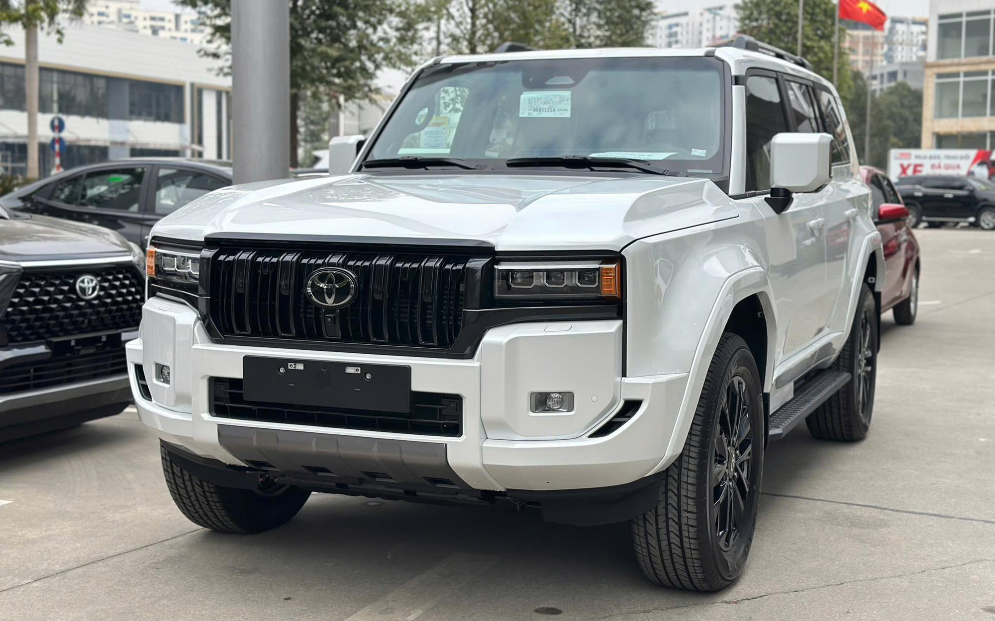 5 xe từng ‘kèm lạc’, bán chênh tại Việt Nam nay phải giảm giá mạnh kiếm khách: Đều là SUV phổ thông, có mẫu giảm tới cả trăm triệu đồng- Ảnh 1. 5 xe từng ‘kèm lạc’, bán chênh tại Việt Nam nay phải giảm giá mạnh kiếm khách: Đều là SUV phổ thông, có mẫu giảm tới cả trăm triệu đồng- Ảnh 1.