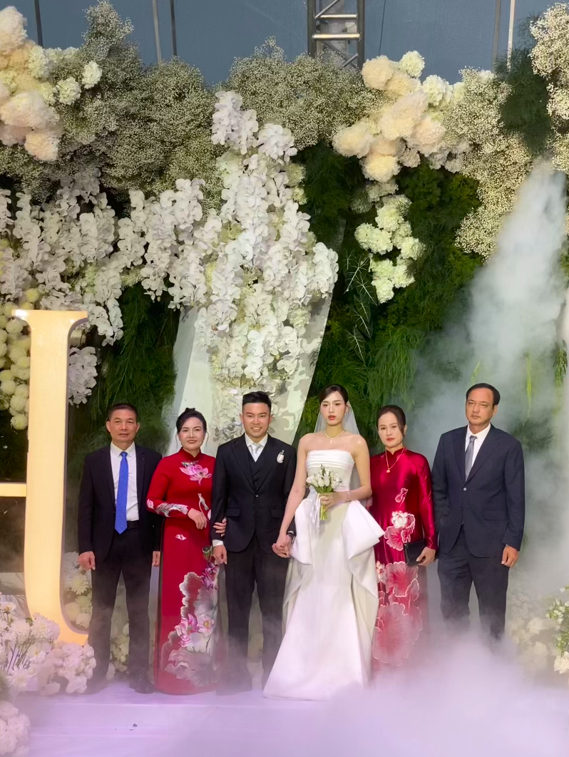 Bí mật của chủ tịch Tập Đoàn Sơn Hải và gia đình Đỗ Hà- Ảnh 6. Bí mật của chủ tịch Tập Đoàn Sơn Hải và gia đình Đỗ Hà- Ảnh 6.