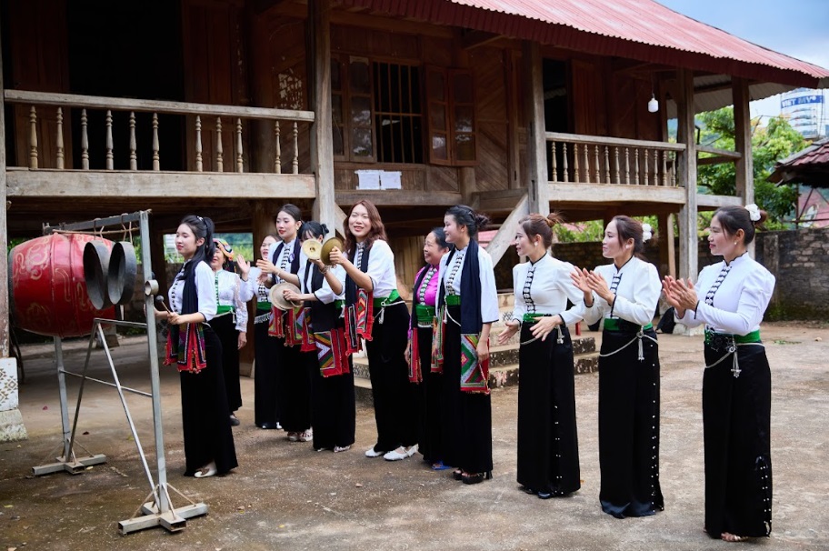 Top 30 Hoa hậu Du lịch Dân tộc Việt Nam 2025 hóa thân thành những cô gái Thái xinh đẹp, duyên dáng trong hành trình khám phá hương vị Tây Bắc- Ảnh 3. Top 30 Hoa hậu Du lịch Dân tộc Việt Nam 2025 hóa thân thành những cô gái Thái xinh đẹp, duyên dáng trong hành trình khám phá hương vị Tây Bắc- Ảnh 3.