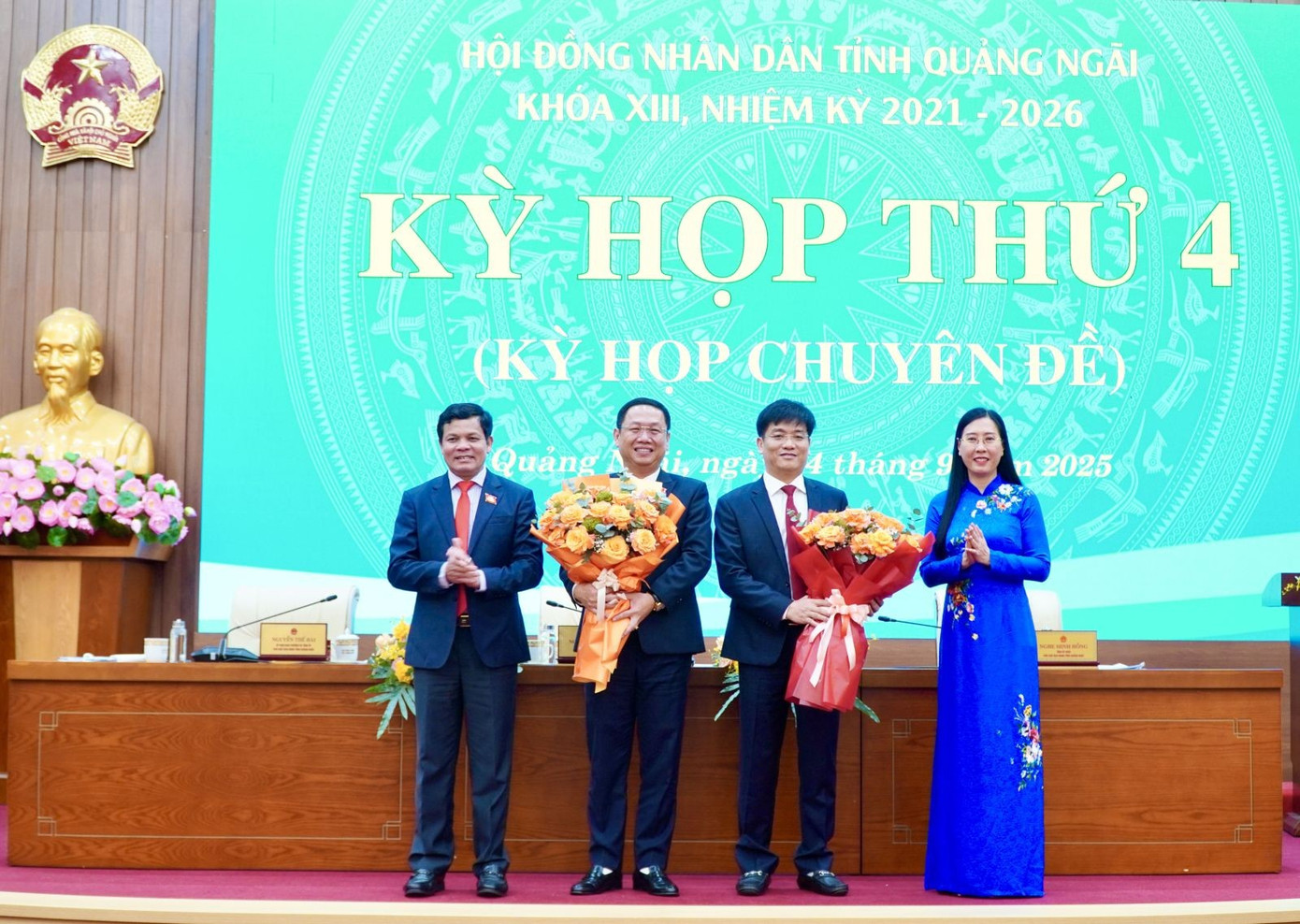 Thủ tướng bổ nhiệm Thứ trưởng Bộ Quốc Phòng và Thứ trưởng Thường trực Bộ Nội vụ- Ảnh 3.