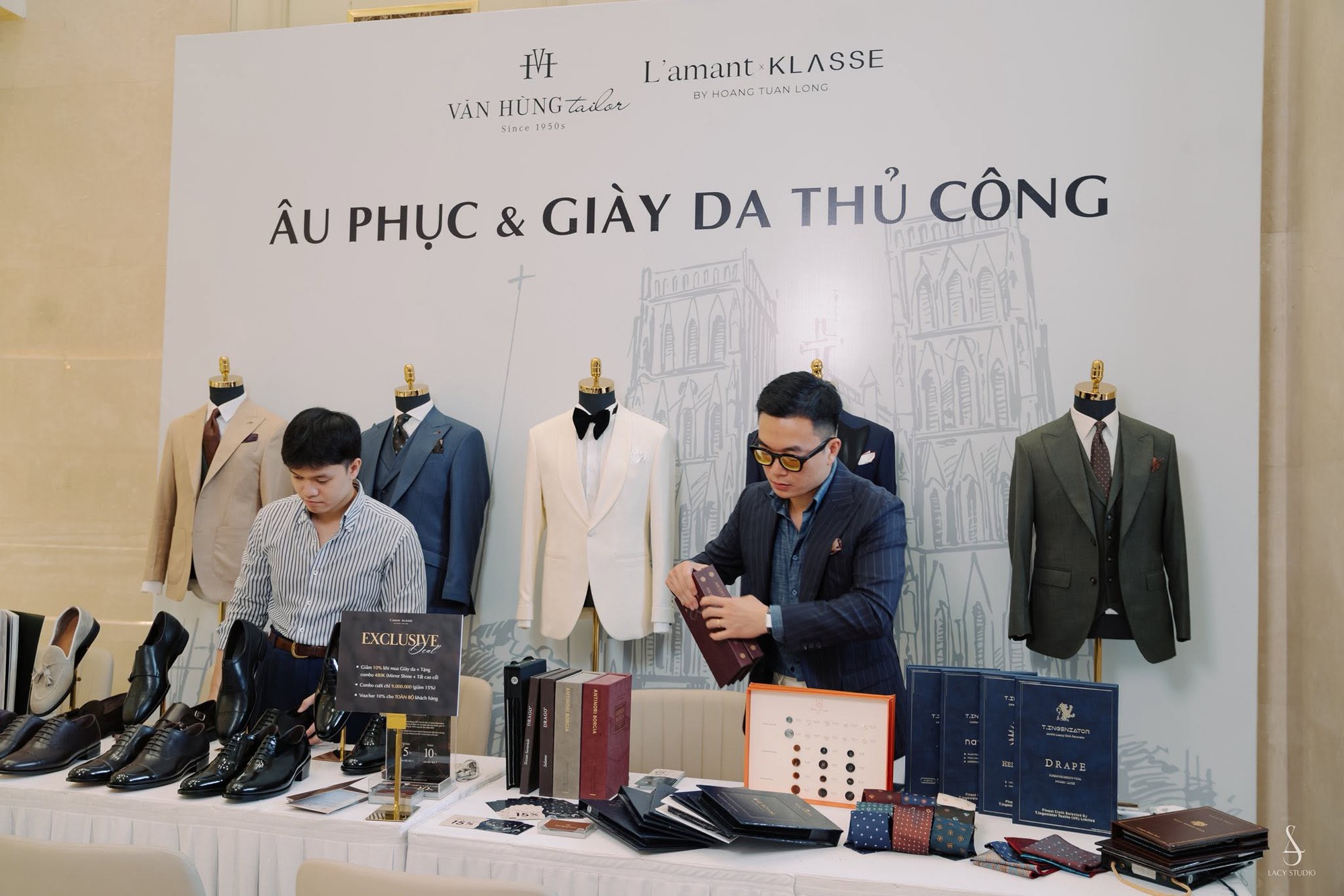 Thế hệ thứ 3 kế thừa "tiệm may của các Đại sứ": Chàng Thạc sĩ bỏ ngang sự nghiệp Ngoại giao về nhà... cầm kéo và áp lực vô hình từ "cái bóng của cha"- Ảnh 16.