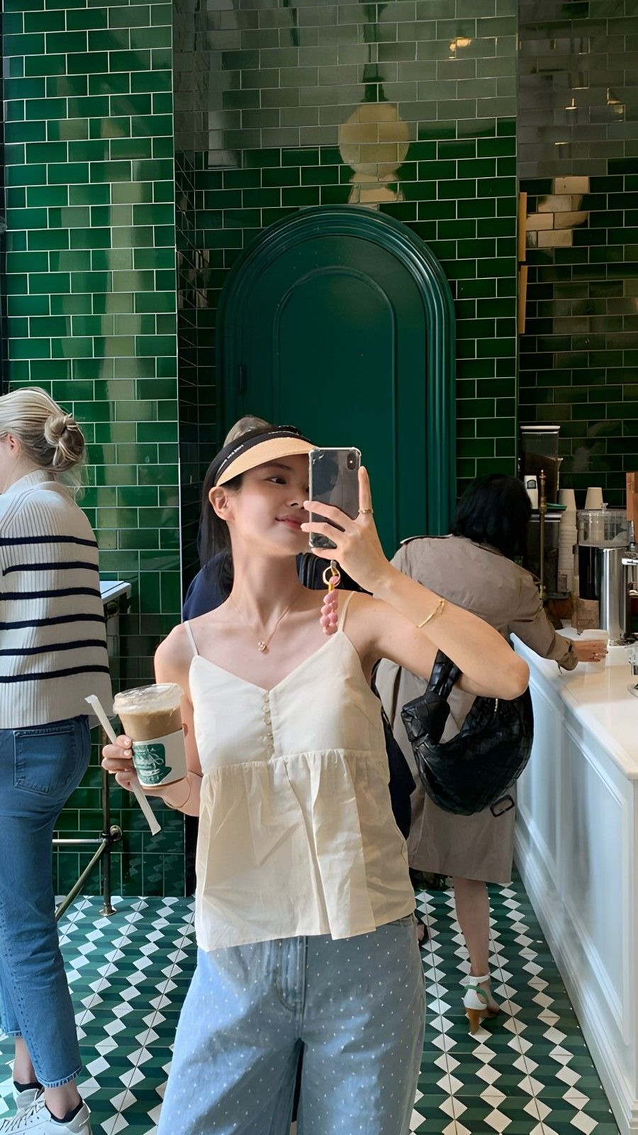 7 quyết định tiền bạc người giàu không bao giờ làm- Ảnh 2. 7 quyết định tiền bạc người giàu không bao giờ làm- Ảnh 2.