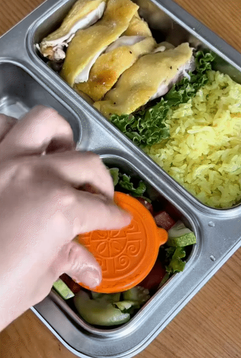 Mẹ bỉm 2 con mỗi ngày đều dậy từ 5 giờ sáng chuẩn bị cơm cho con đi học, thực đơn thay đổi liên tục, càng xem càng 