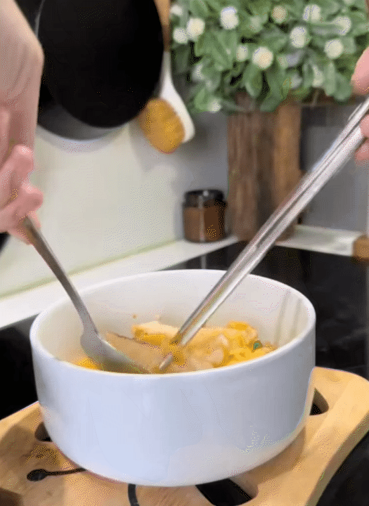 Mẹ bỉm 2 con mỗi ngày đều dậy từ 5 giờ sáng chuẩn bị cơm cho con đi học, thực đơn thay đổi liên tục, càng xem càng 