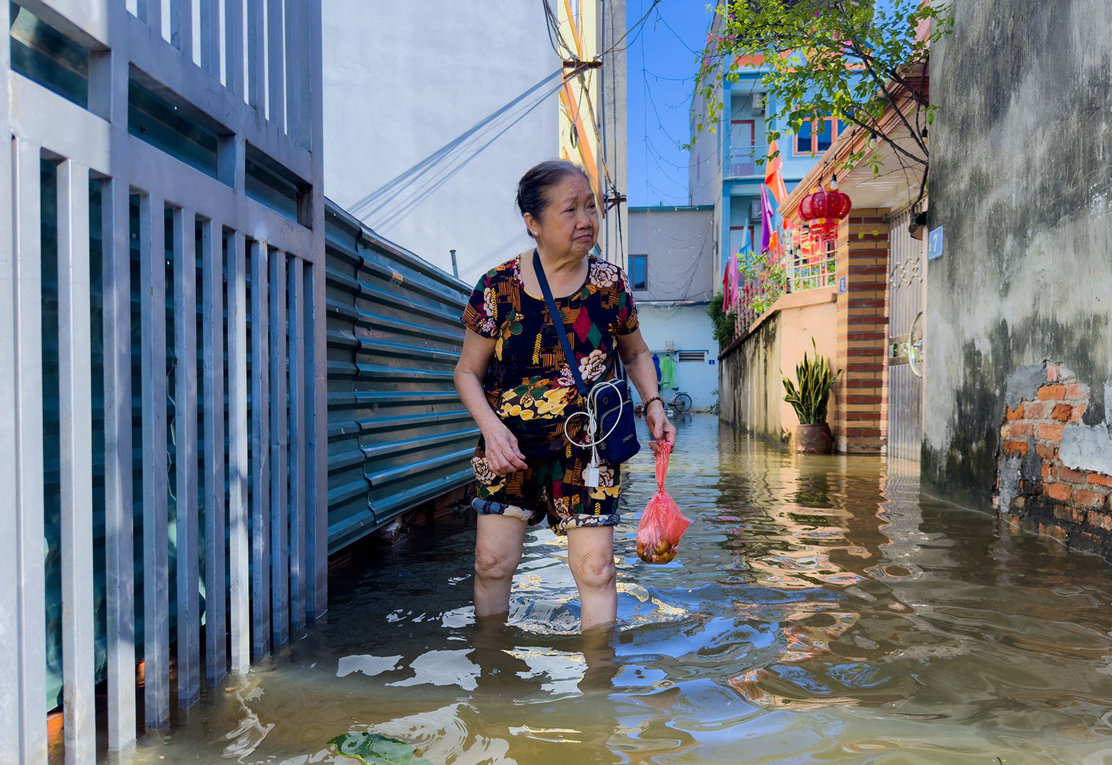Không tin nổi đây là một nơi ở Hà Nội sau 5 ngày mưa lớn- Ảnh 4.