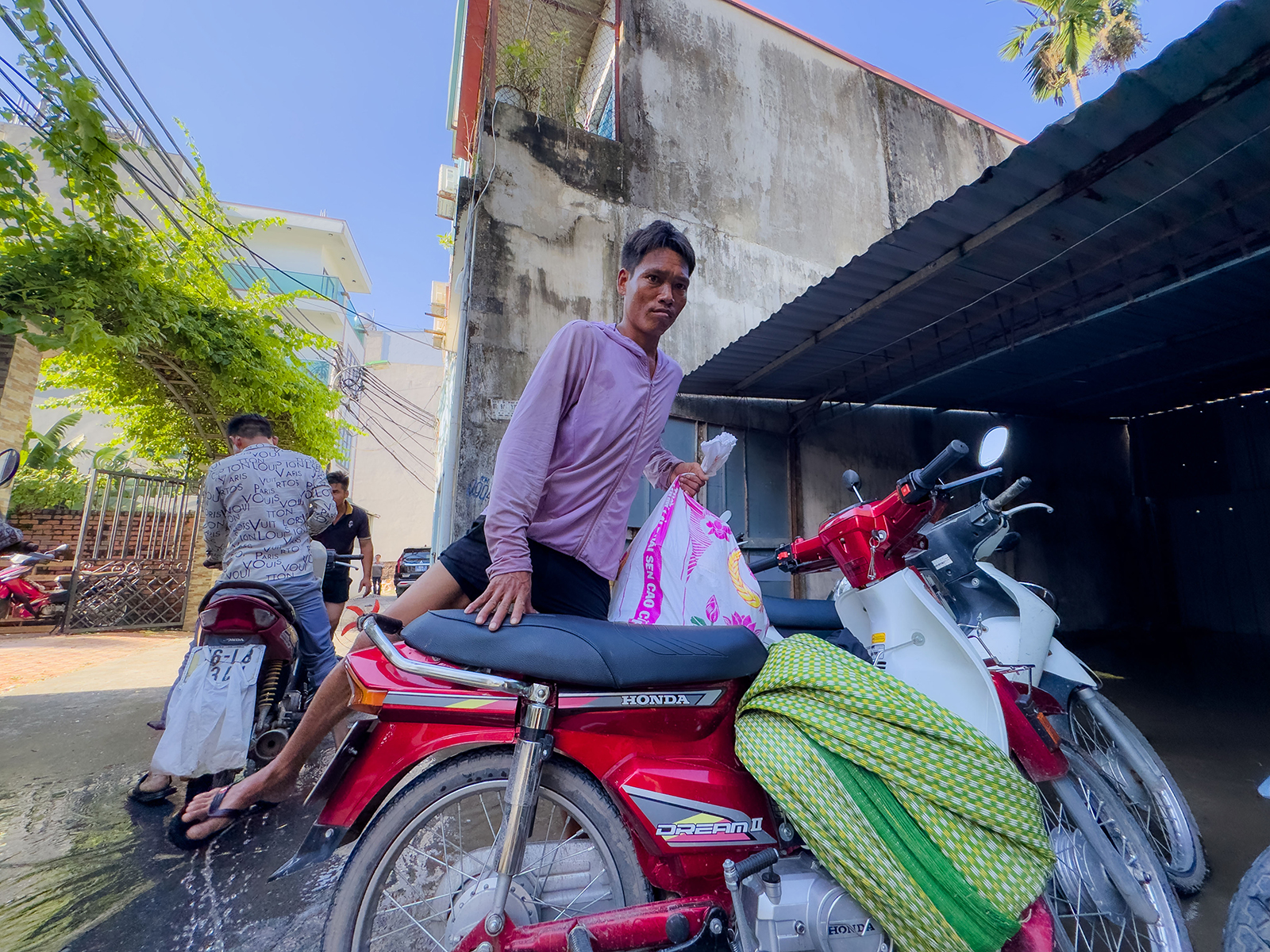 Không tin nổi đây là một nơi ở Hà Nội sau 5 ngày mưa lớn- Ảnh 16.