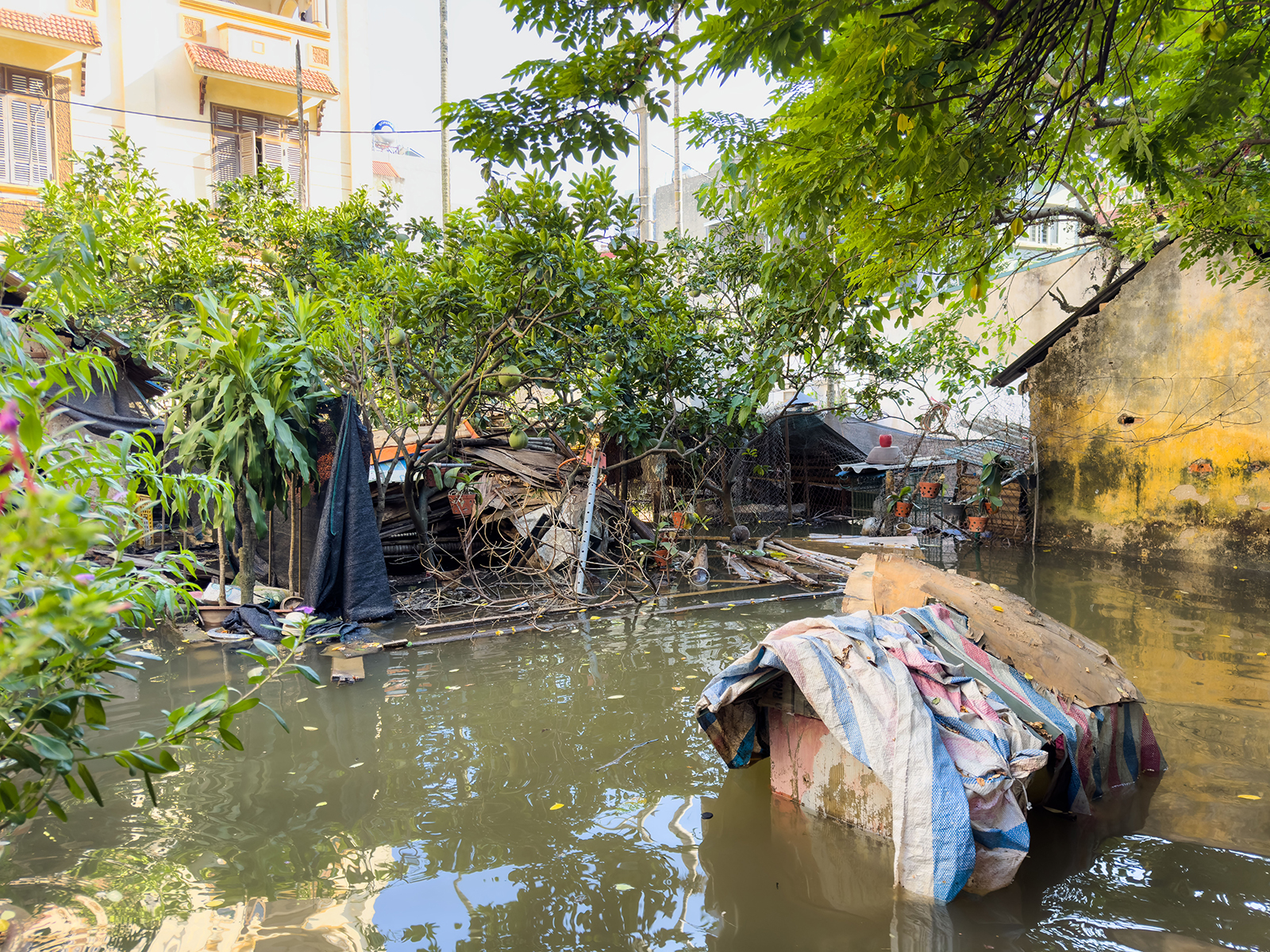 Không tin nổi đây là một nơi ở Hà Nội sau 5 ngày mưa lớn- Ảnh 15.