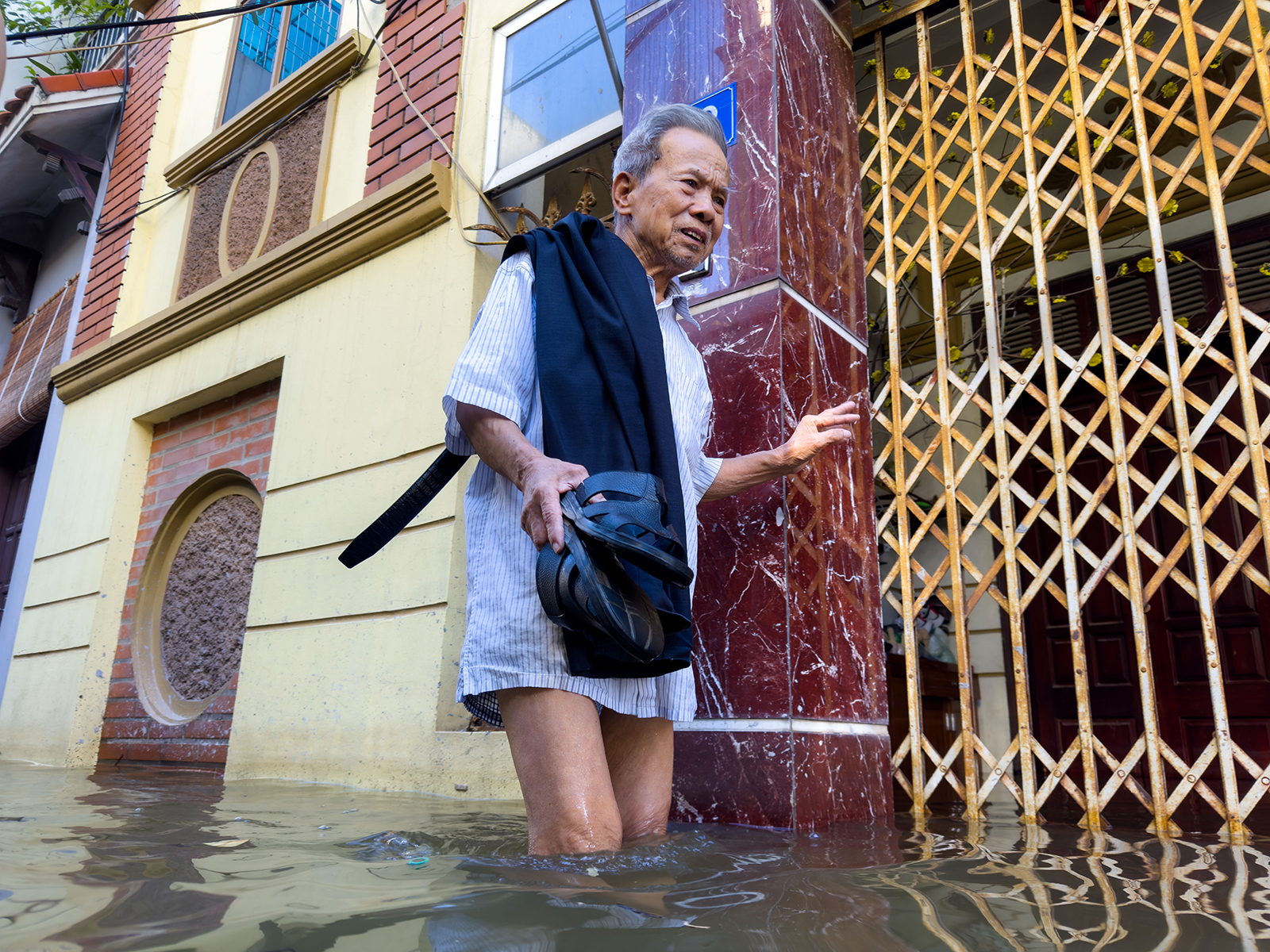 Không tin nổi đây là một nơi ở Hà Nội sau 5 ngày mưa lớn- Ảnh 13.