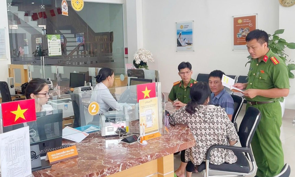Kết bạn với tỷ phú trên mạng, người phụ…