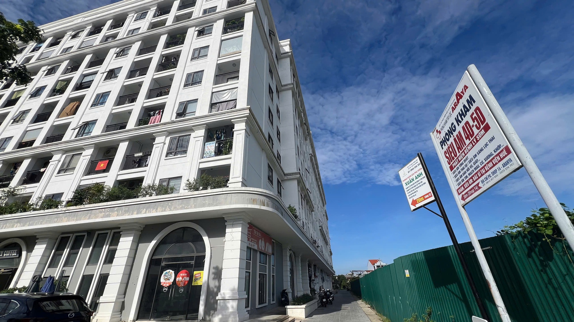 Xây "lố" độ lùi, nhiều căn hộ nhà ở xã hội bị từ chối cấp sổ- Ảnh 1.