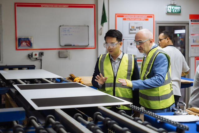 Kocher hợp tác EuroKera, độc …