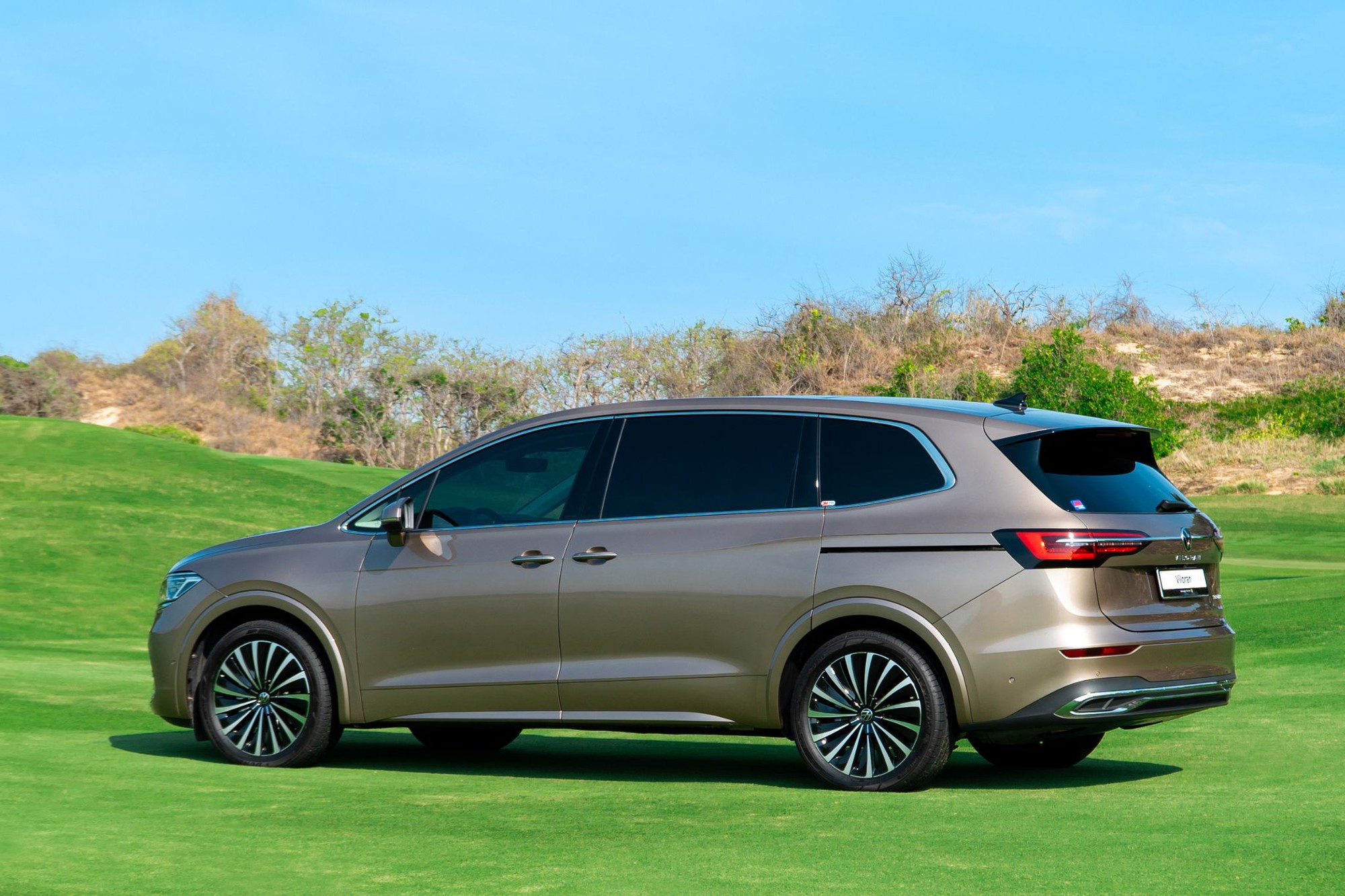 7 điểm khiến Volkswagen Viloran thành Xe Gia đình của năm 2025- Ảnh 4.