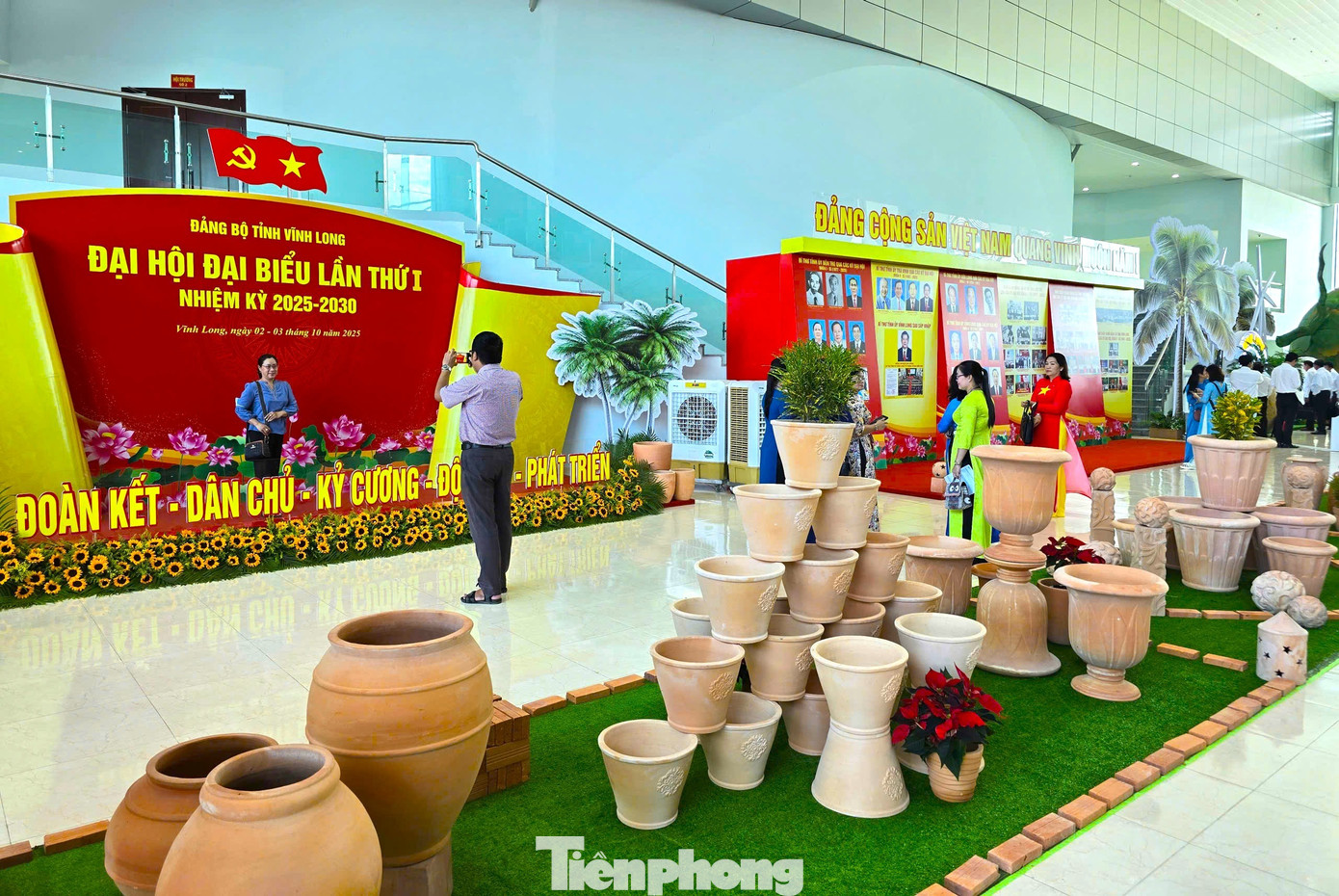 Vĩnh Long phấn đấu thành trung tâm kinh tế biển, trung tâm sản xuất năng lượng tái tạo- Ảnh 4.
