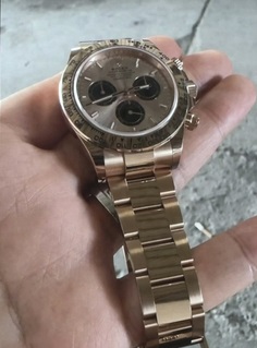 Người đàn ông bán đồng hồ hơn 1,5 tỷ để mua vàng, 3 tiếng sau điều khủng khiếp diễn ra- Ảnh 1.