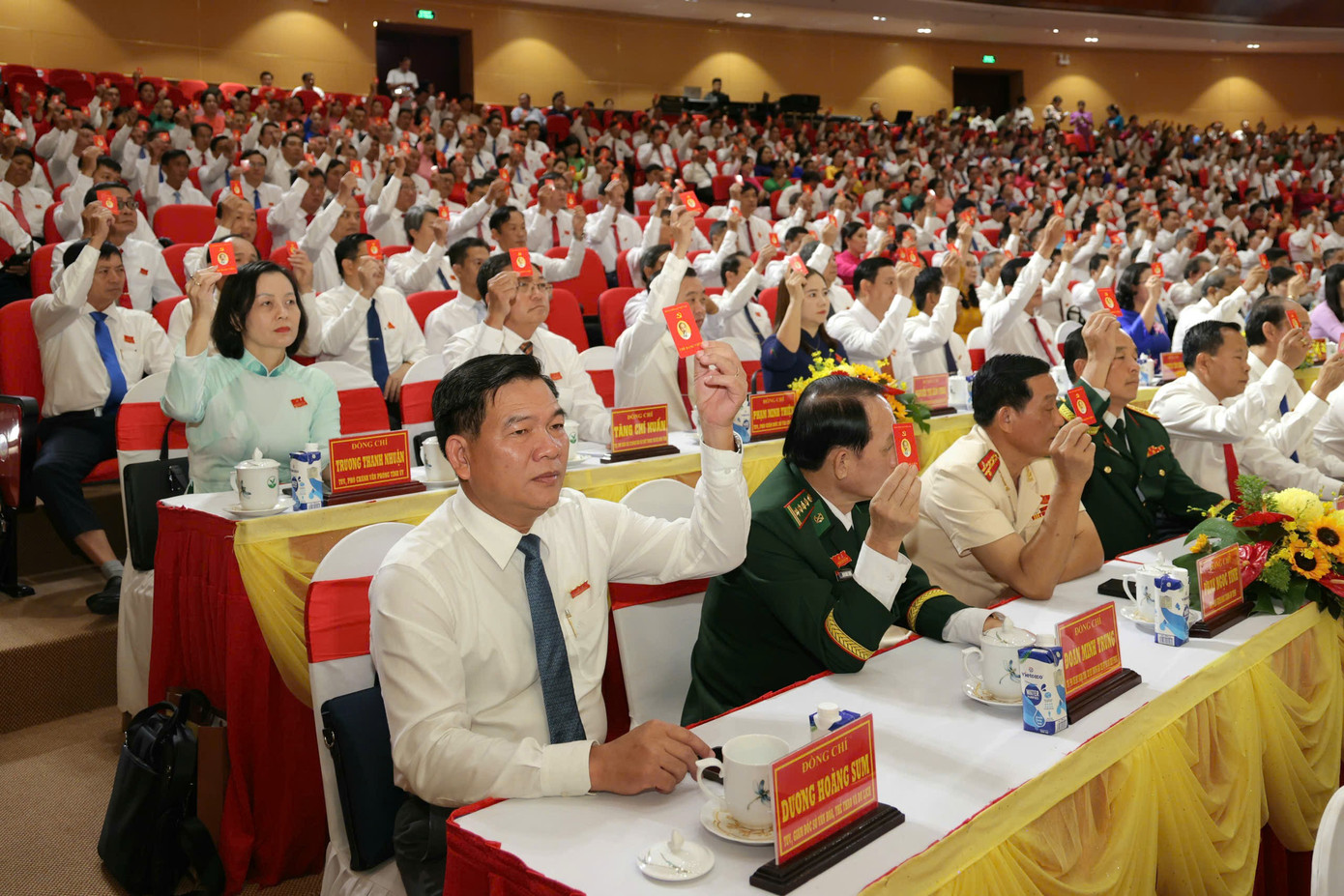 Vĩnh Long phấn đấu thành trung tâm kinh tế biển, trung tâm sản xuất năng lượng tái tạo- Ảnh 2.
