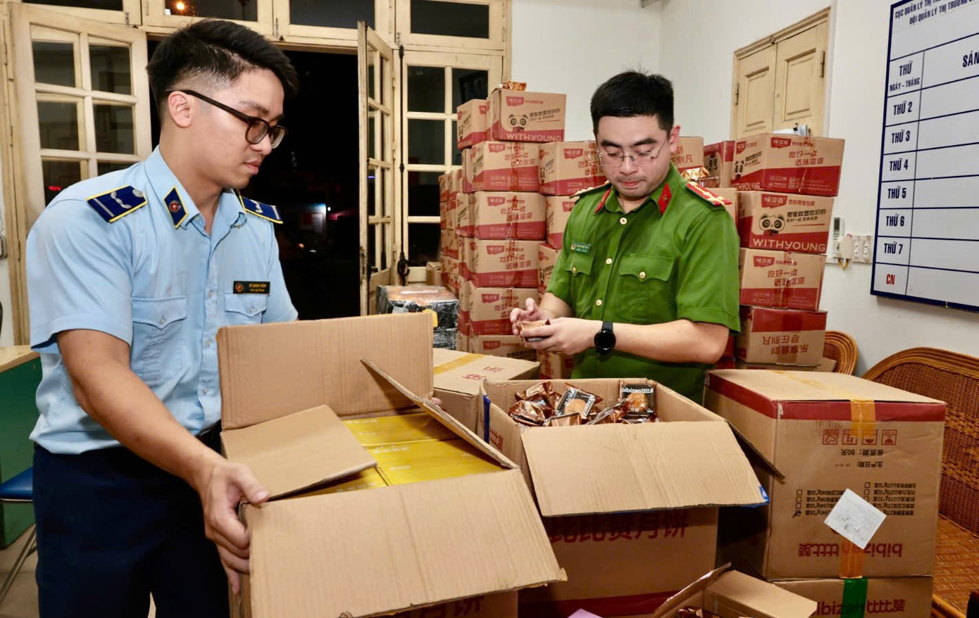 Hà Nội phát hiện gần 4.000 chiếc bánh trung thu nhập lậu- Ảnh 1.