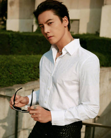 Quý tử xịn nhất showbiz: Mẹ là siêu mẫu, bố là thiếu gia, vừa chào đời đã được ký hợp đồng bạc tỷ!- Ảnh 5.