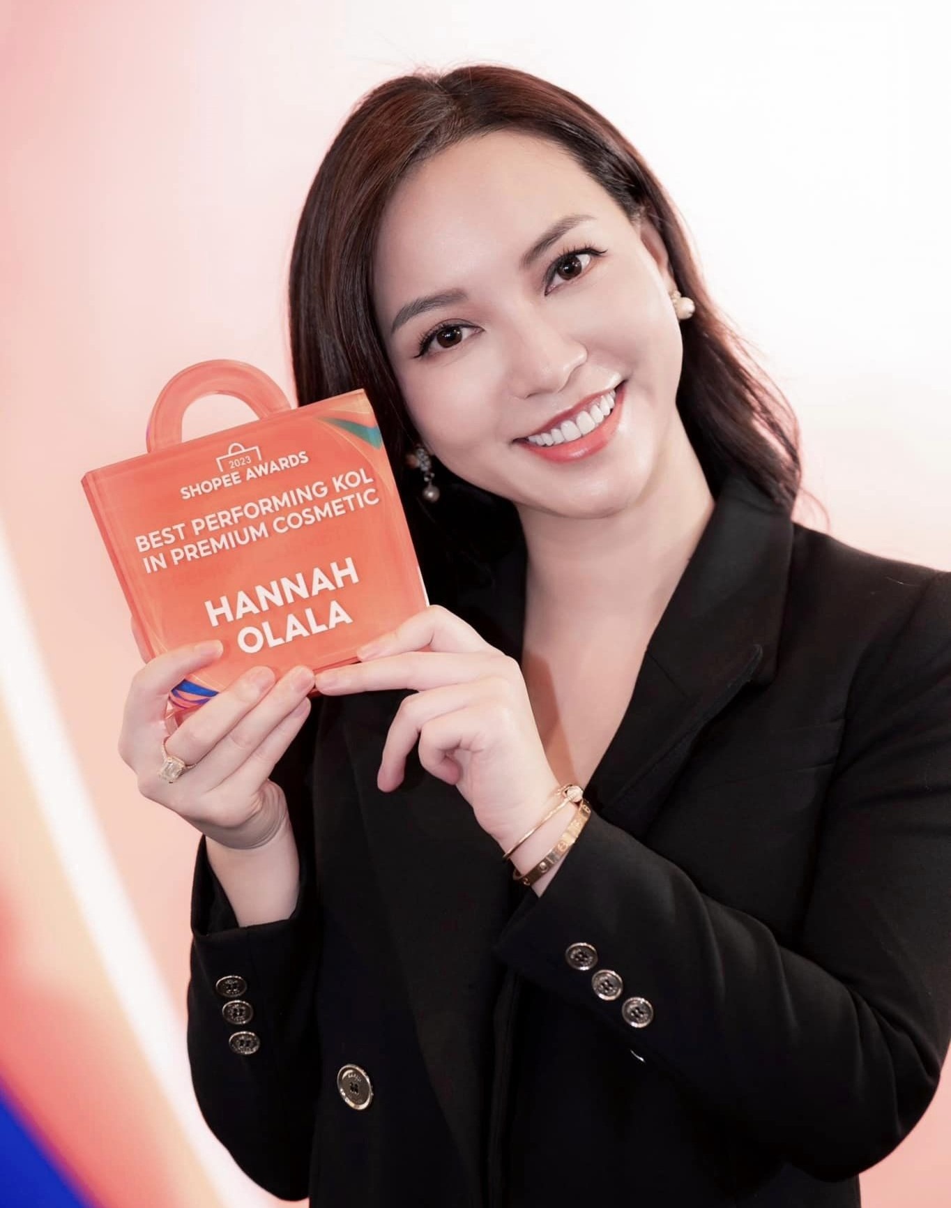 Toàn cảnh vụ bông tẩy trang có dòi mua trên livestream Hannah Olala- Ảnh 3.