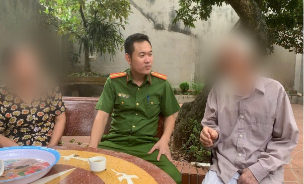 Công an Hà Nội phát cảnh báo về thủ đoạn lừa đảo mới liên quan đến người cao tuổi- Ảnh 1.