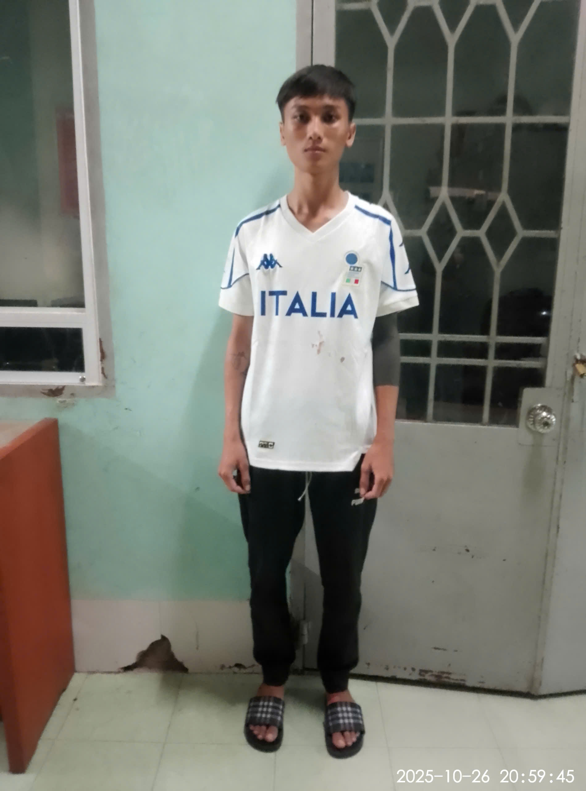 Bắt khẩn cấp Nguyễn Thanh Bình sinh năm 2003- Ảnh 1. Bắt khẩn cấp Nguyễn Thanh Bình sinh năm 2003- Ảnh 1.