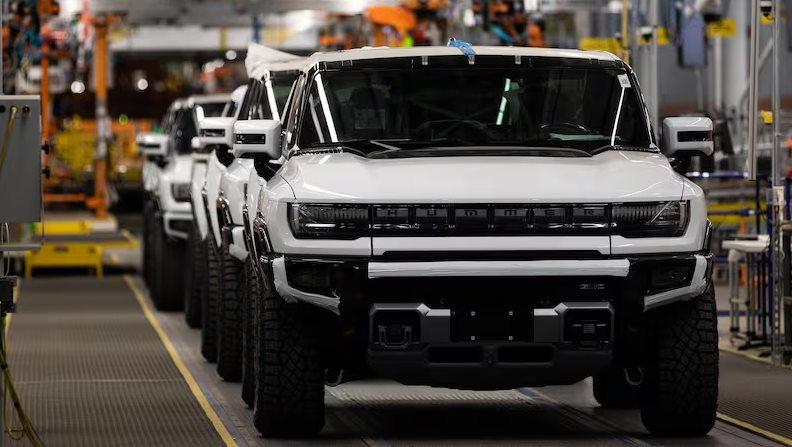 GM cắt giảm hơn 3.400 lao động mảng xe điện, thu hẹp dây chuyền sản xuất và tạm đóng cửa nhà máy, thực hiện cải tổ nhân lực lớn nhất kể từ sau đại dịch- Ảnh 1. GM cắt giảm hơn 3.400 lao động mảng xe điện, thu hẹp dây chuyền sản xuất và tạm đóng cửa nhà máy, thực hiện cải tổ nhân lực lớn nhất kể từ sau đại dịch- Ảnh 1.