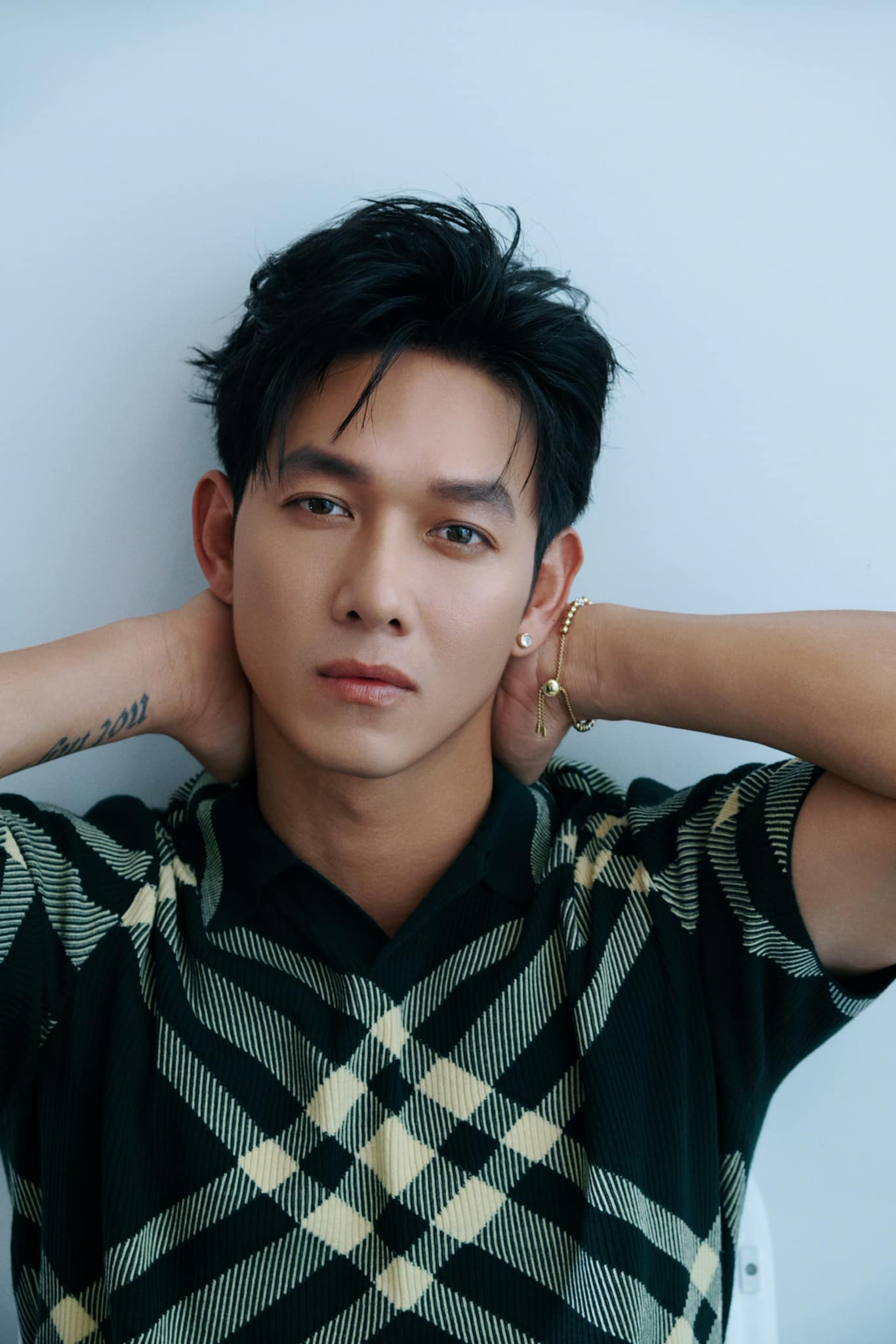 Cặp sao Vbiz công khai tình tứ sau 4 năm bị đồn hẹn hò: Nhà gái đẹp như Lưu Diệc Phi, nhà trai triệu người mê đắm- Ảnh 6. Cặp sao Vbiz công khai tình tứ sau 4 năm bị đồn hẹn hò: Nhà gái đẹp như Lưu Diệc Phi, nhà trai triệu người mê đắm- Ảnh 6.