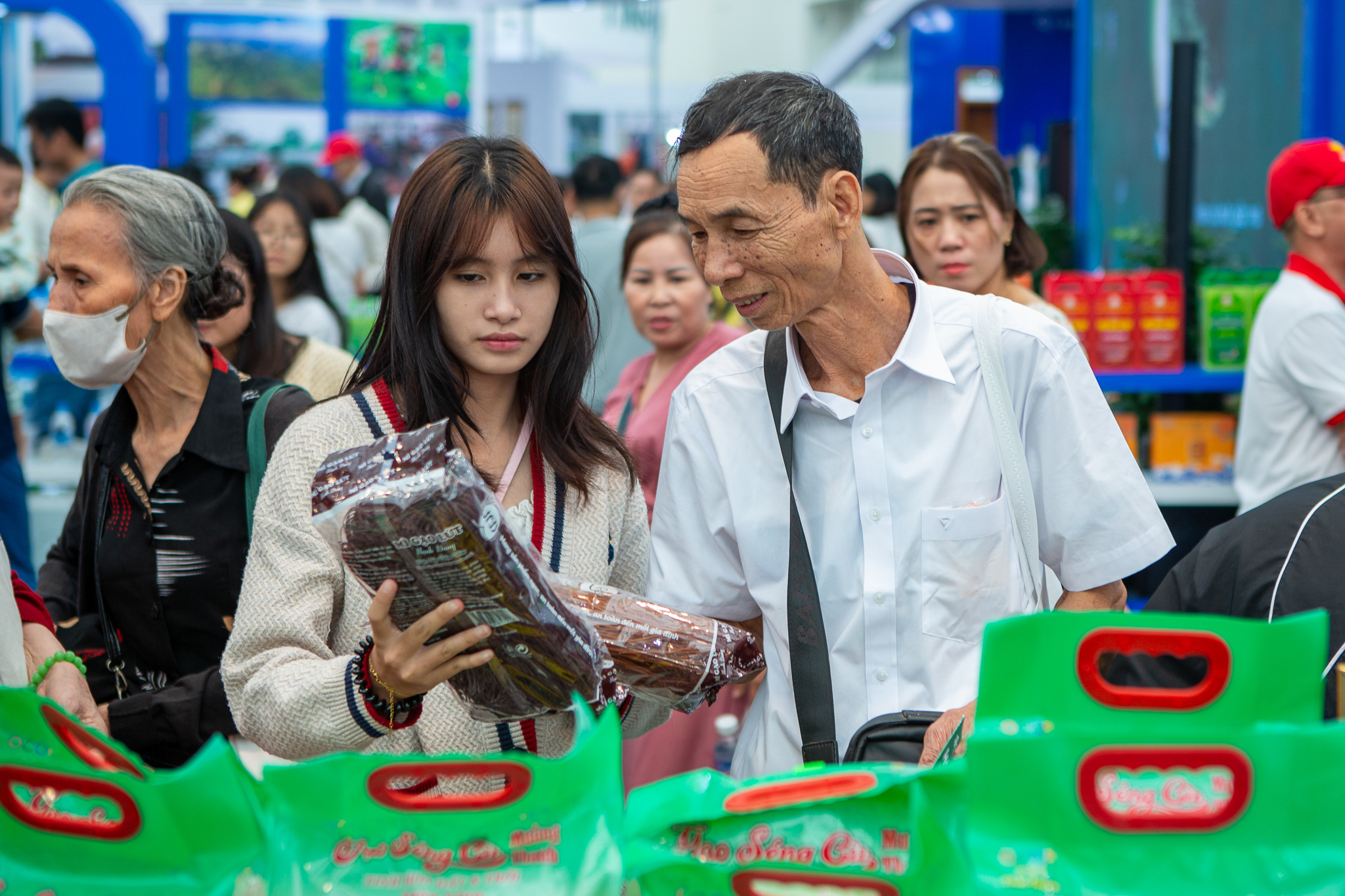 Sau hơn 1 năm khởi công, dự án "hot" nhất của tỷ phú Phạm Nhật Vượng tại Hà Nội giá đã tăng gần gấp đôi, hạ tầng xung quanh đầy bất ngờ- Ảnh 6. Sau hơn 1 năm khởi công, dự án "hot" nhất của tỷ phú Phạm Nhật Vượng tại Hà Nội giá đã tăng gần gấp đôi, hạ tầng xung quanh đầy bất ngờ- Ảnh 6.