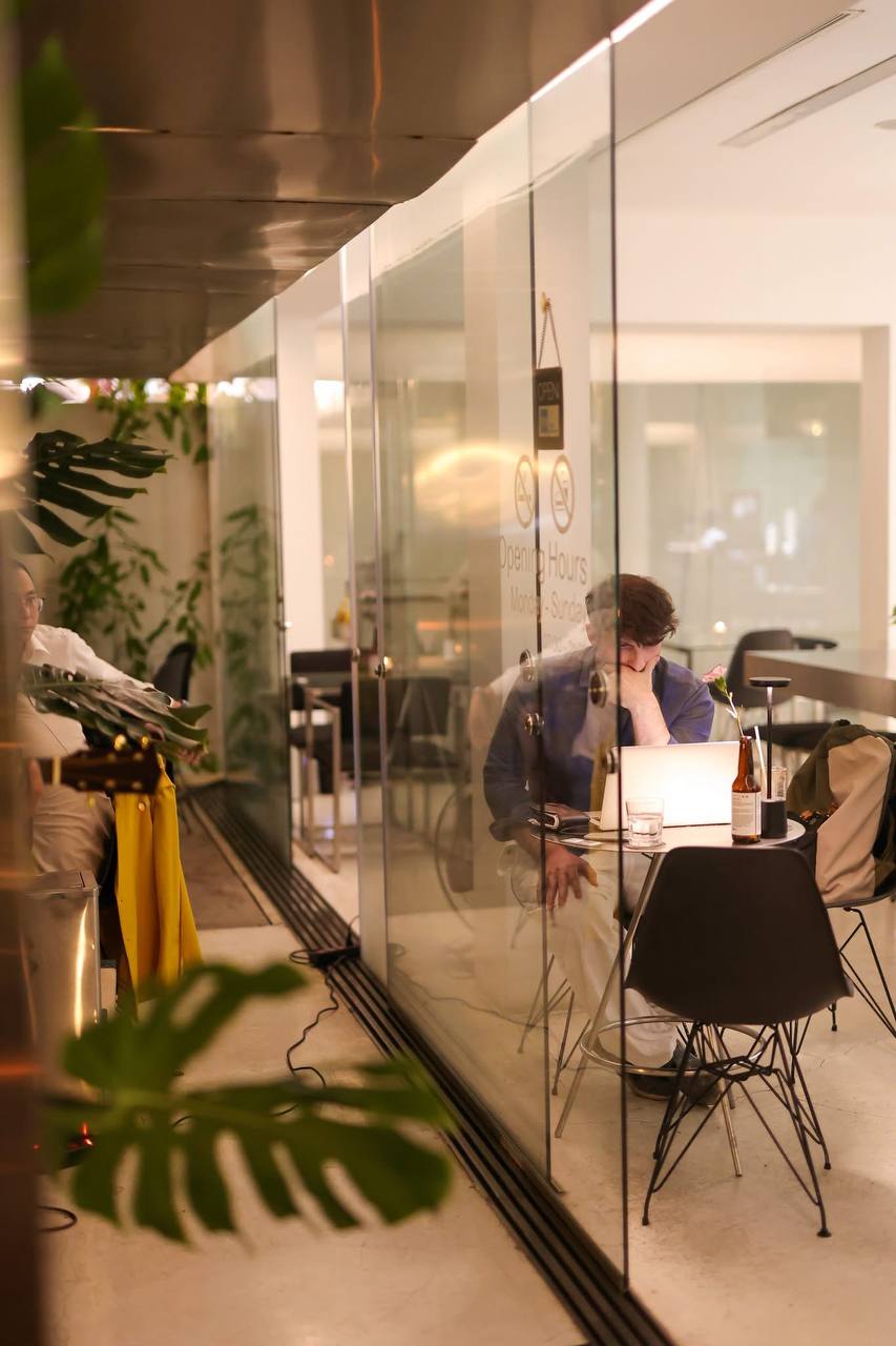 Hàng quán Việt tuyên chiến với “văn hoá check-in”- Ảnh 6. Hàng quán Việt tuyên chiến với “văn hoá check-in”- Ảnh 6.