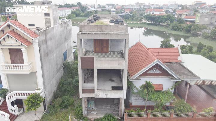Hy hữu một lô đất cấp 2 sổ đỏ ở Hải Phòng: 'Khổ chủ' xây nhà xong phải bỏ hoang- Ảnh 5. Hy hữu một lô đất cấp 2 sổ đỏ ở Hải Phòng: 'Khổ chủ' xây nhà xong phải bỏ hoang- Ảnh 5.