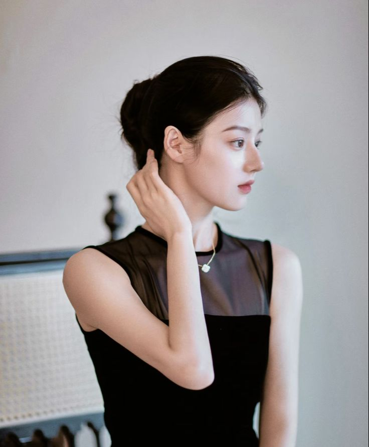 Đôi tai của người giàu- Ảnh 1. Đôi tai của người giàu- Ảnh 1.