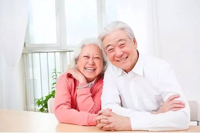 Chỉ khi về già bạn mới hiểu rằng: 3 kiểu người già này là hạnh phúc nhất, kiểu đầu tiên ít người có được, bạn sẽ thuộc kiểu nào?- Ảnh 1. Chỉ khi về già bạn mới hiểu rằng: 3 kiểu người già này là hạnh phúc nhất, kiểu đầu tiên ít người có được, bạn sẽ thuộc kiểu nào?- Ảnh 1.