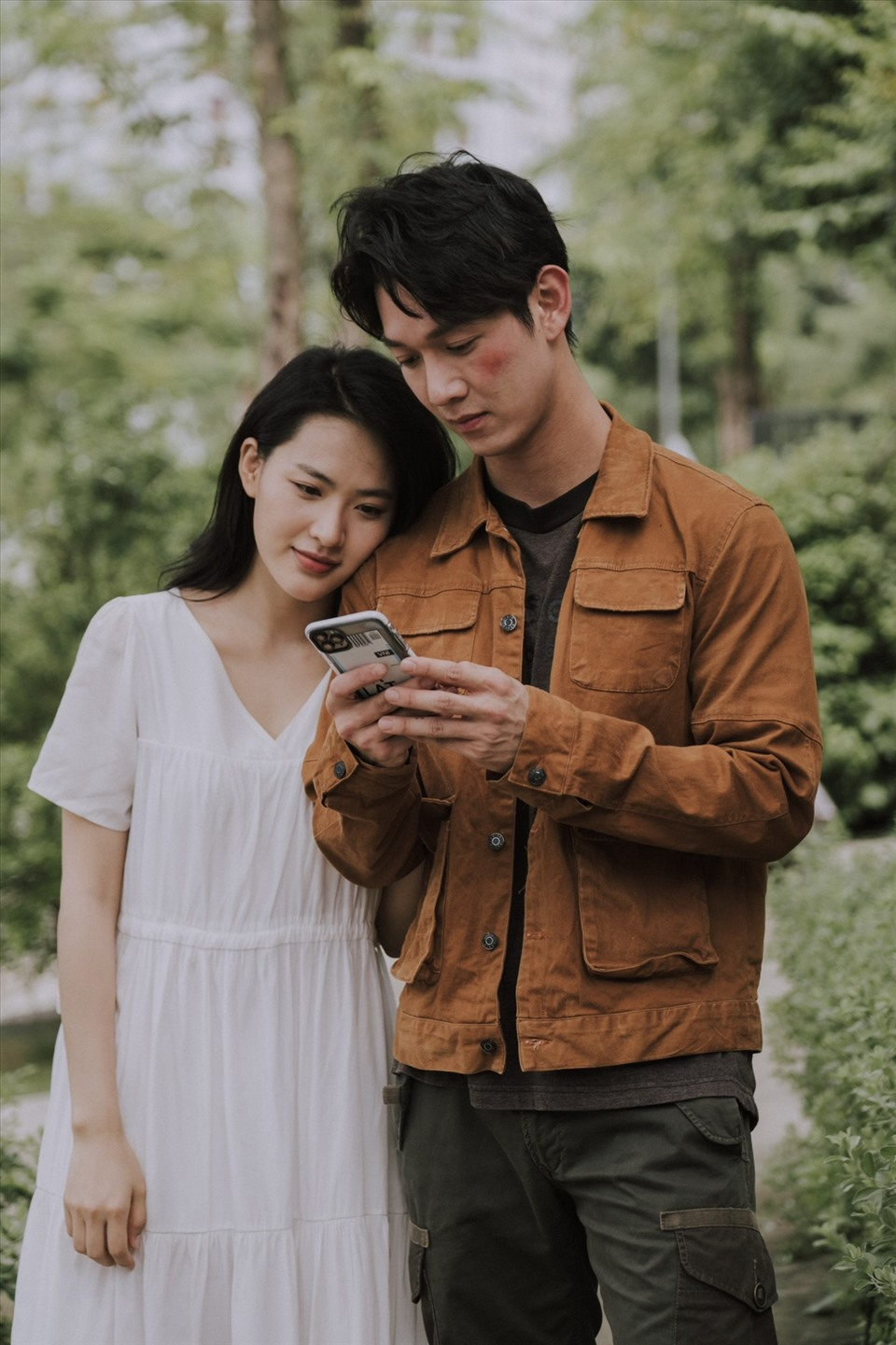 Cặp sao Vbiz công khai tình tứ sau 4 năm bị đồn hẹn hò: Nhà gái đẹp như Lưu Diệc Phi, nhà trai triệu người mê đắm- Ảnh 3. Cặp sao Vbiz công khai tình tứ sau 4 năm bị đồn hẹn hò: Nhà gái đẹp như Lưu Diệc Phi, nhà trai triệu người mê đắm- Ảnh 3.