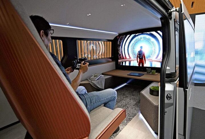 Sharp chuẩn bị tung ra mẫu xe điện ý tưởng có phòng chiếu phim- Ảnh 2. Sharp chuẩn bị tung ra mẫu xe điện ý tưởng có phòng chiếu phim- Ảnh 2.