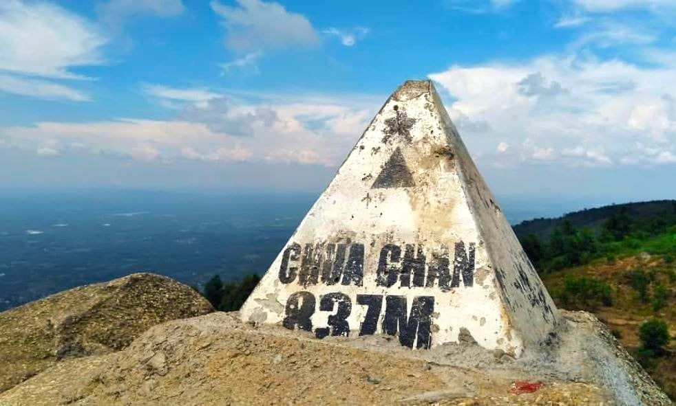 Ngọn núi từng xuất hiện ‘đĩa mây’ sắp thành khu du lịch sinh thái nghìn tỷ- Ảnh 10. Ngọn núi từng xuất hiện ‘đĩa mây’ sắp thành khu du lịch sinh thái nghìn tỷ- Ảnh 10.