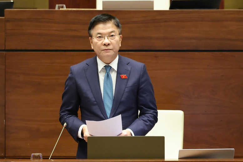 Phó Thủ tướng Lê Thành Long: Nợ công thấp hơn nhiều giới hạn quy định; chi đầu tư phát triển sẽ chiếm 40%- Ảnh 2. Phó Thủ tướng Lê Thành Long: Nợ công thấp hơn nhiều giới hạn quy định; chi đầu tư phát triển sẽ chiếm 40%- Ảnh 2.