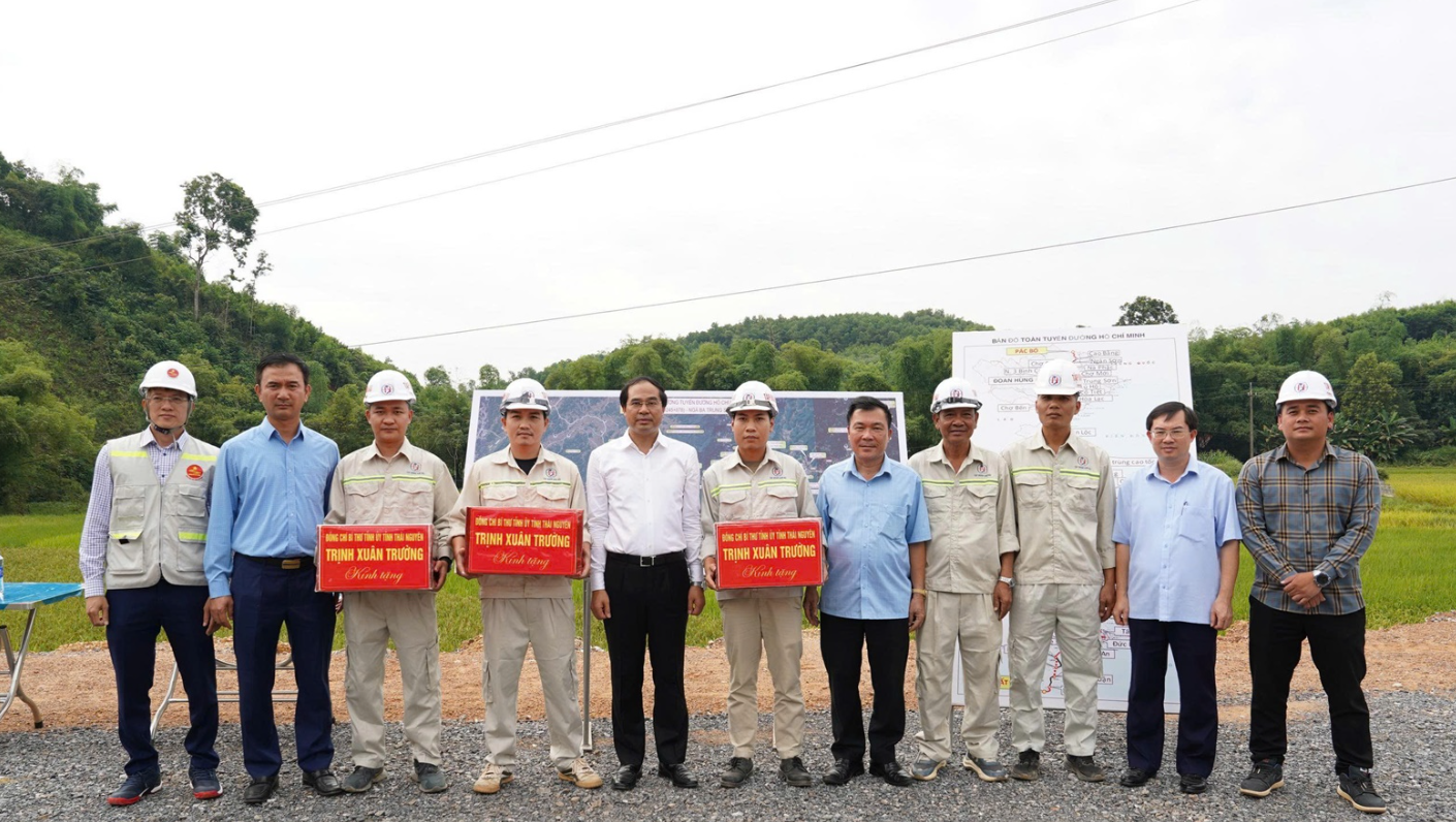 Dự án hơn 1.600 tỷ đồng, là 'mảnh ghép cuối cùng' nối thông toàn tuyến đường Hồ Chí Minh hiện ra sao?- Ảnh 1. Dự án hơn 1.600 tỷ đồng, là 'mảnh ghép cuối cùng' nối thông toàn tuyến đường Hồ Chí Minh hiện ra sao?- Ảnh 1.